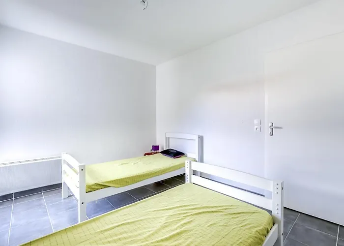 - T2 Avec Parking, Balcon Et 4 Couchages - Fr-1-521-92